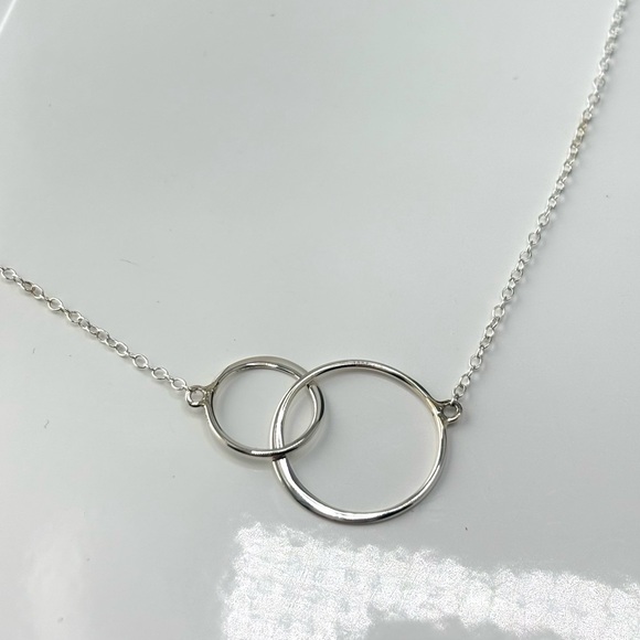 Sterling Silver Linked Circle Necklace - Picture 3 of 4